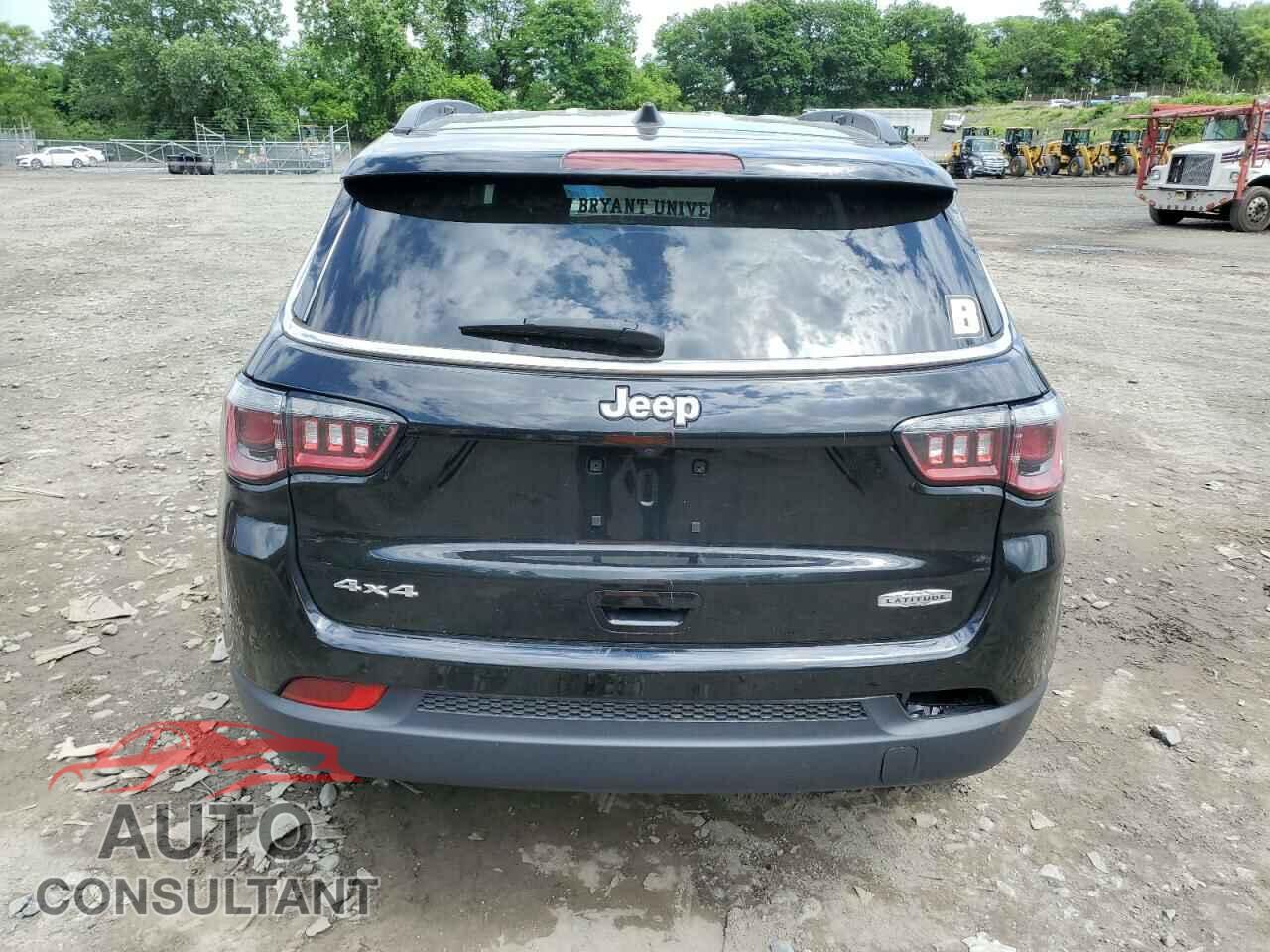 JEEP COMPASS 2018 - 3C4NJDBB9JT239608