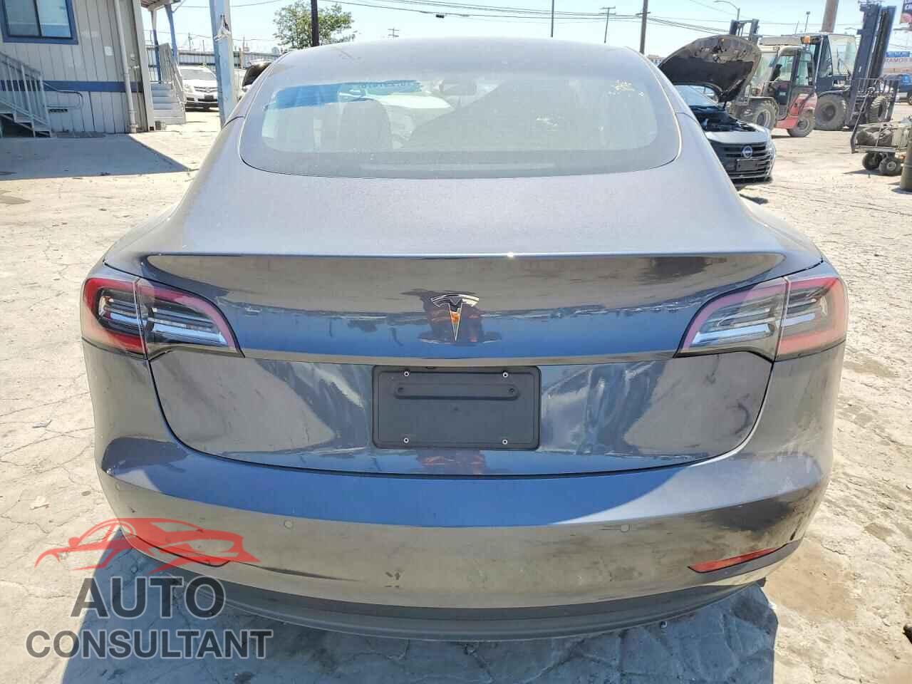 TESLA MODEL 3 2022 - 5YJ3E1EA9NF296702