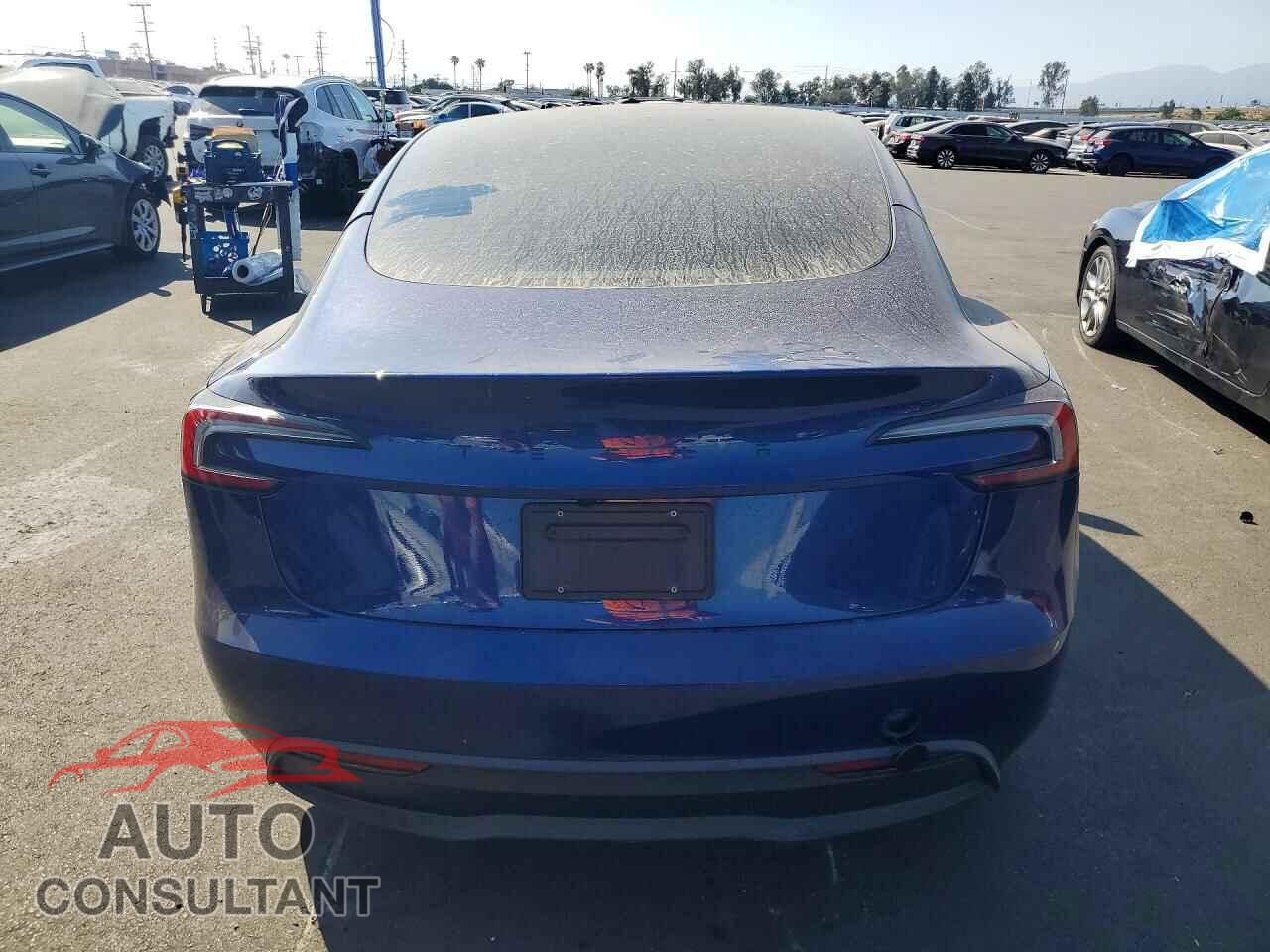 TESLA MODEL 3 2026 - 5YJ3E1EA7TF135844
