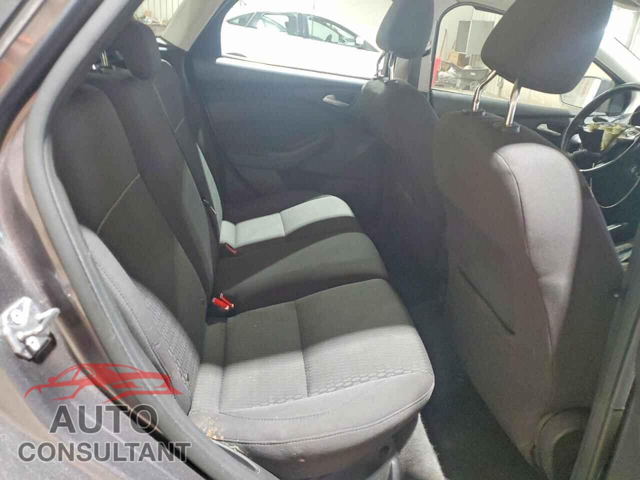 FORD FOCUS 2012 - 1FAHP3M22CL210636