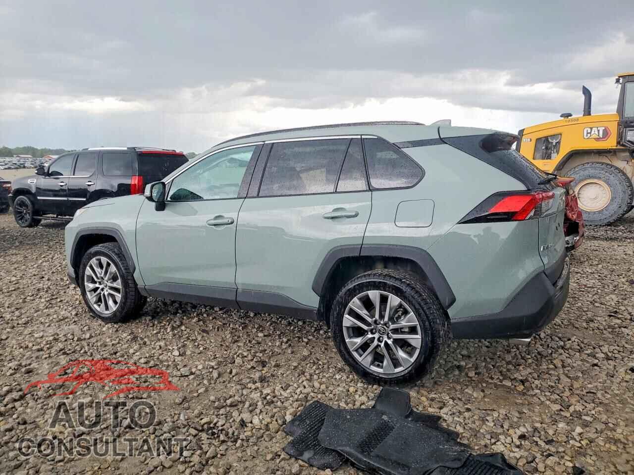 TOYOTA RAV4 2022 - 2T3A1RFV2NW268348