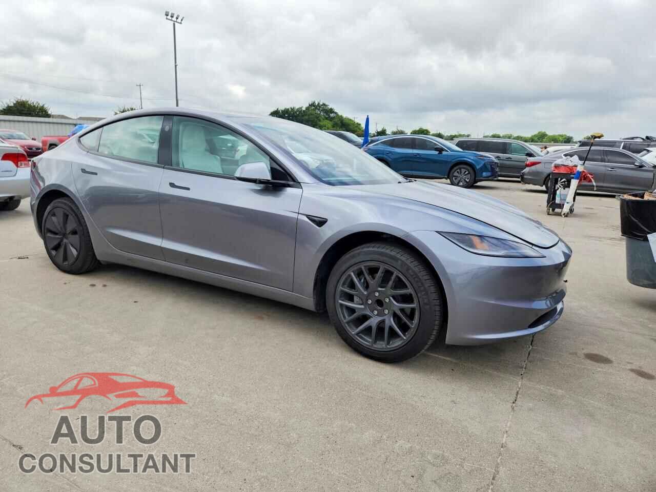 TESLA MODEL 3 2025 - 5YJ3E1EA5SF904274