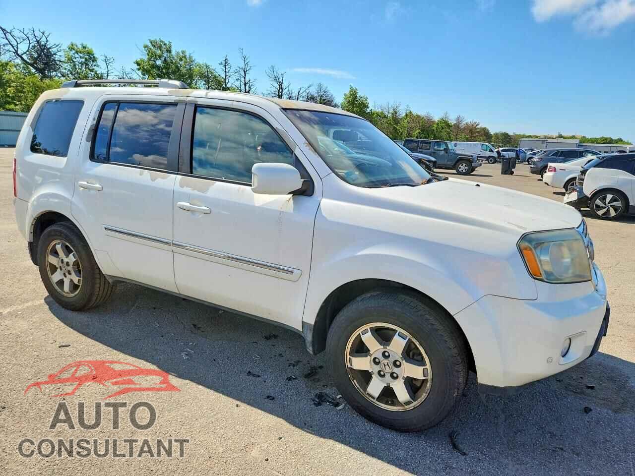 HONDA PILOT 2011 - 5FNYF4H93BB096917