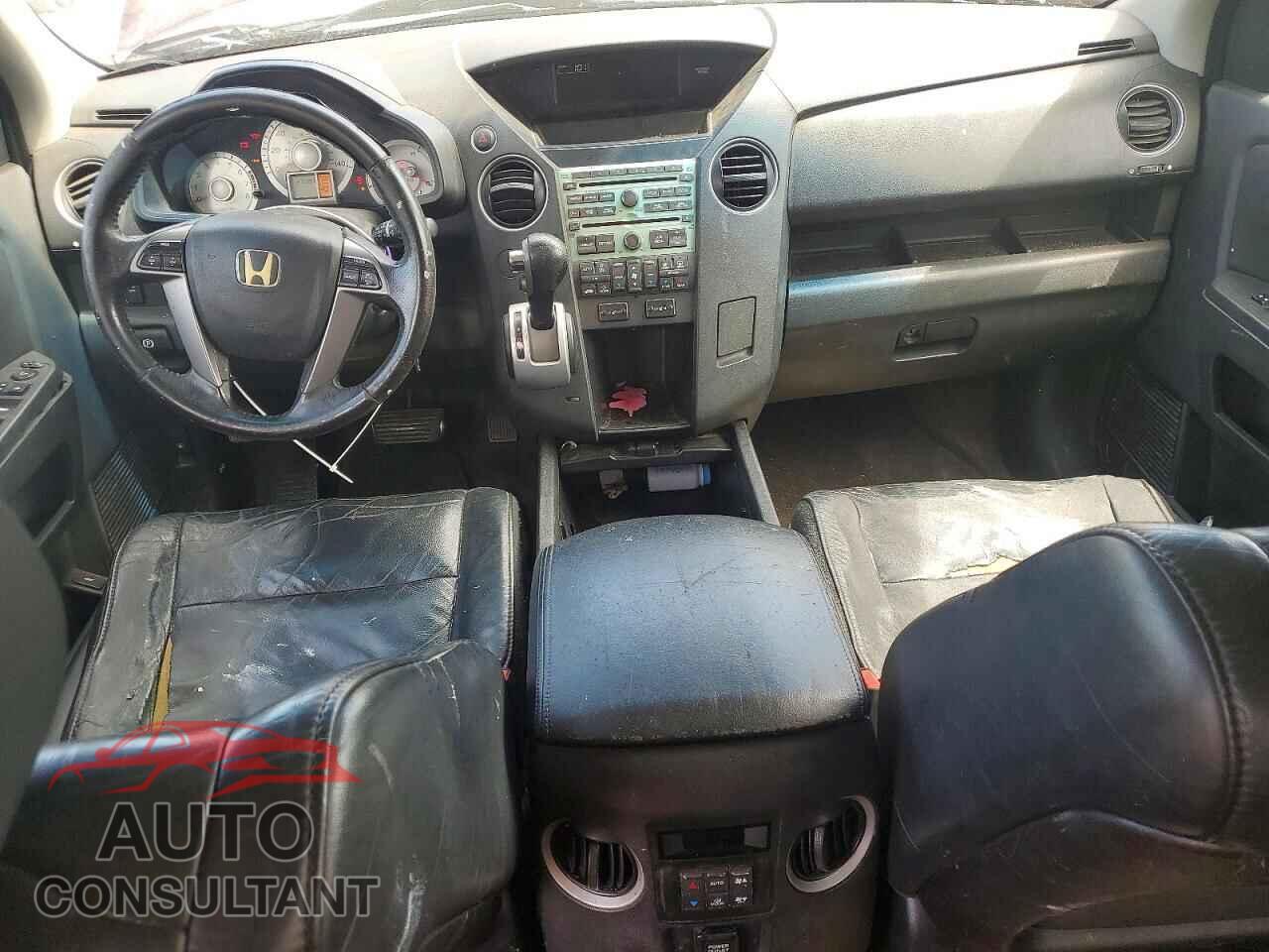 HONDA PILOT 2011 - 5FNYF3H65BB047606