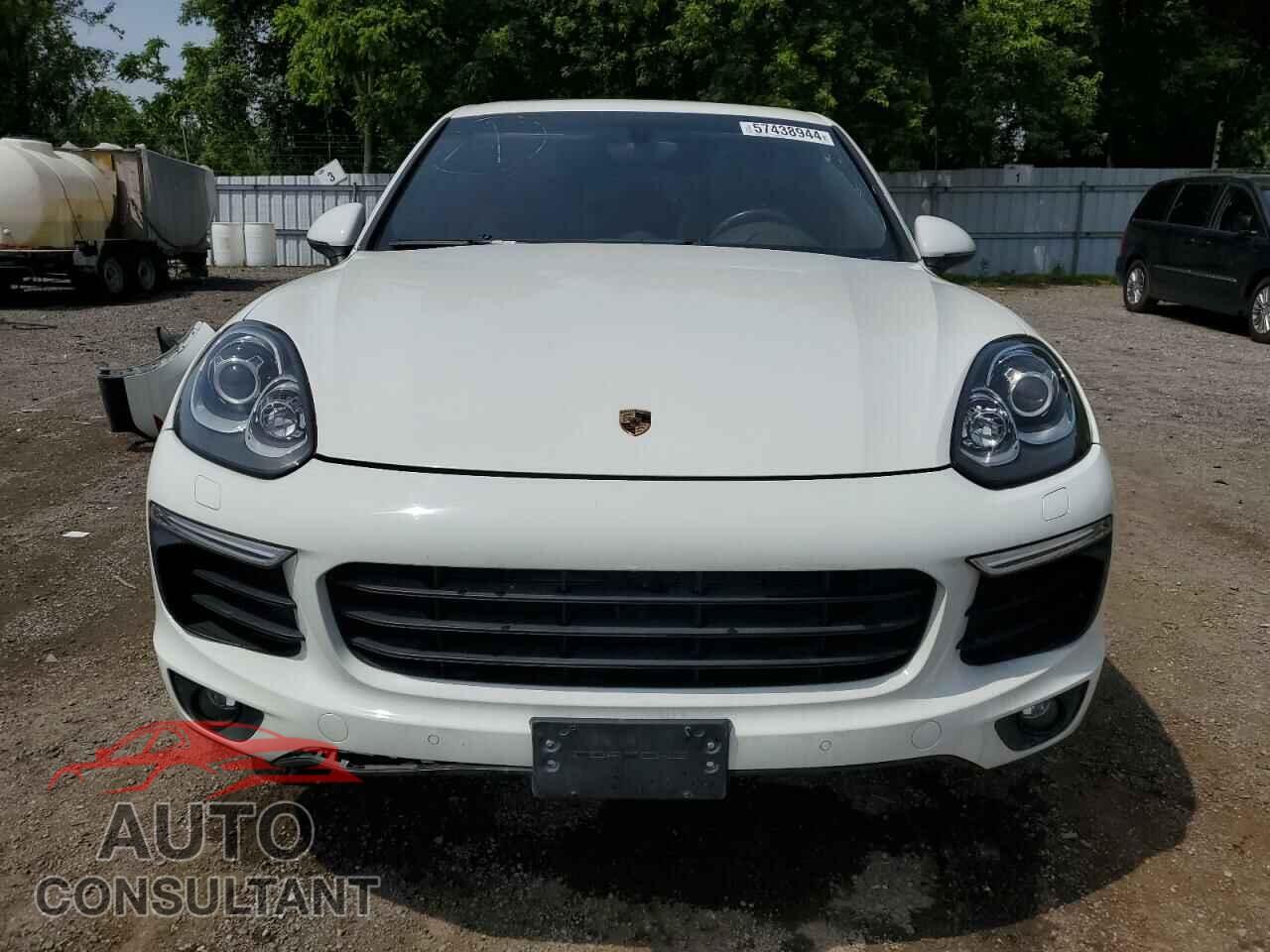 PORSCHE CAYENNE 2018 - WP1AA2A22JKA07534