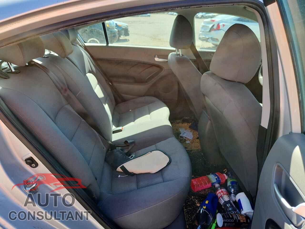 KIA FORTE 2017 - 3KPFK4A77HE144381