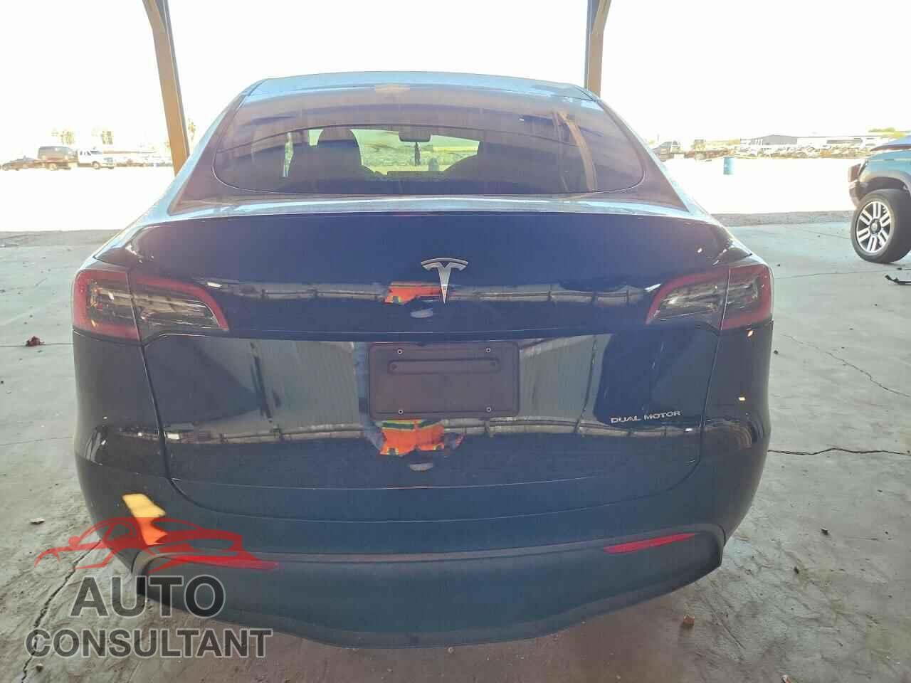 TESLA MODEL Y 2023 - 7SAYGDEE0PF920459