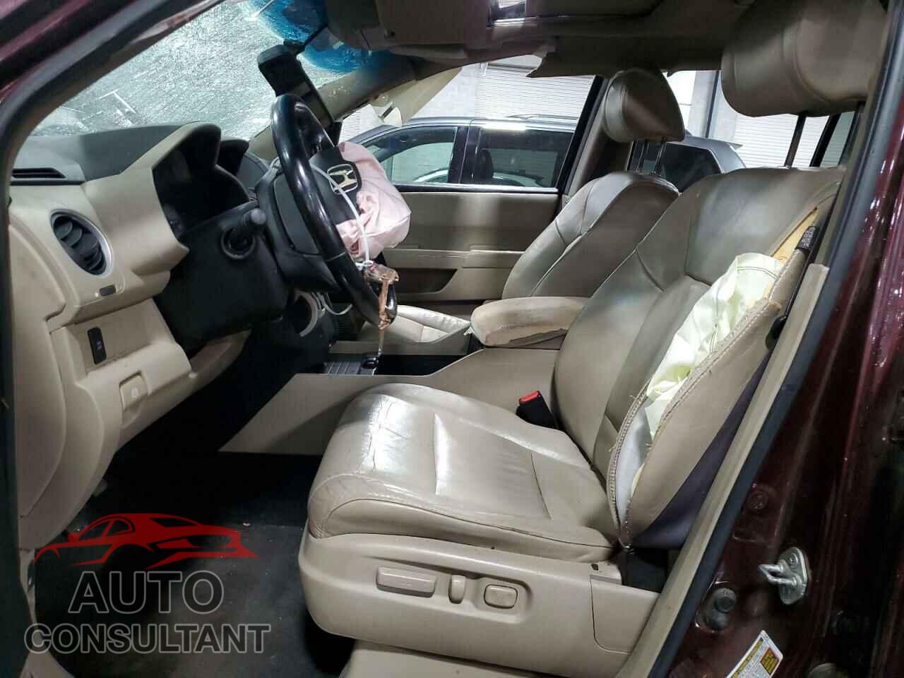 HONDA PILOT 2011 - 5FNYF4H60BB010095