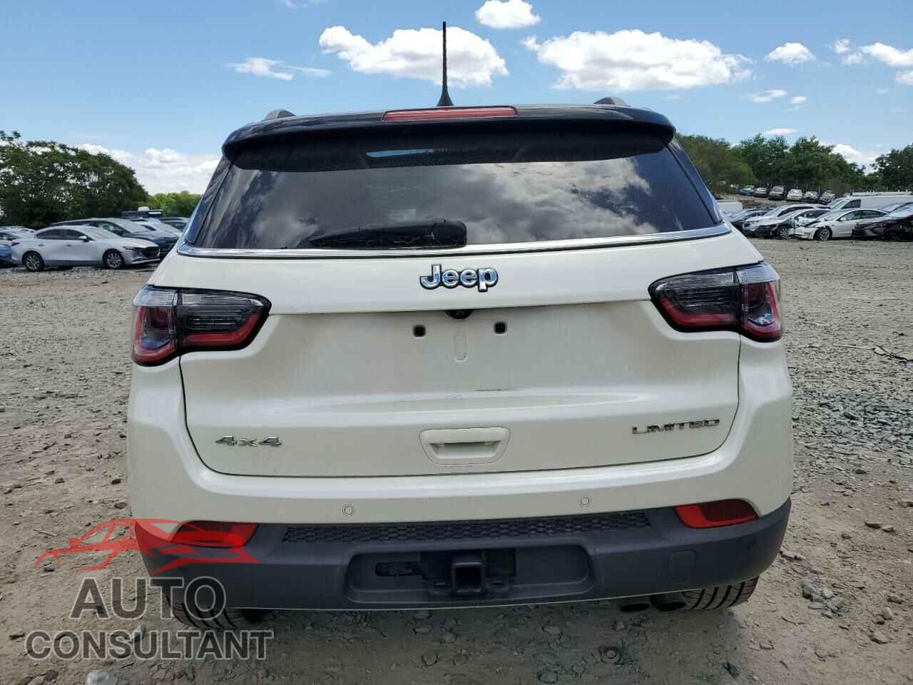 JEEP COMPASS 2018 - 3C4NJDCB2JT116456