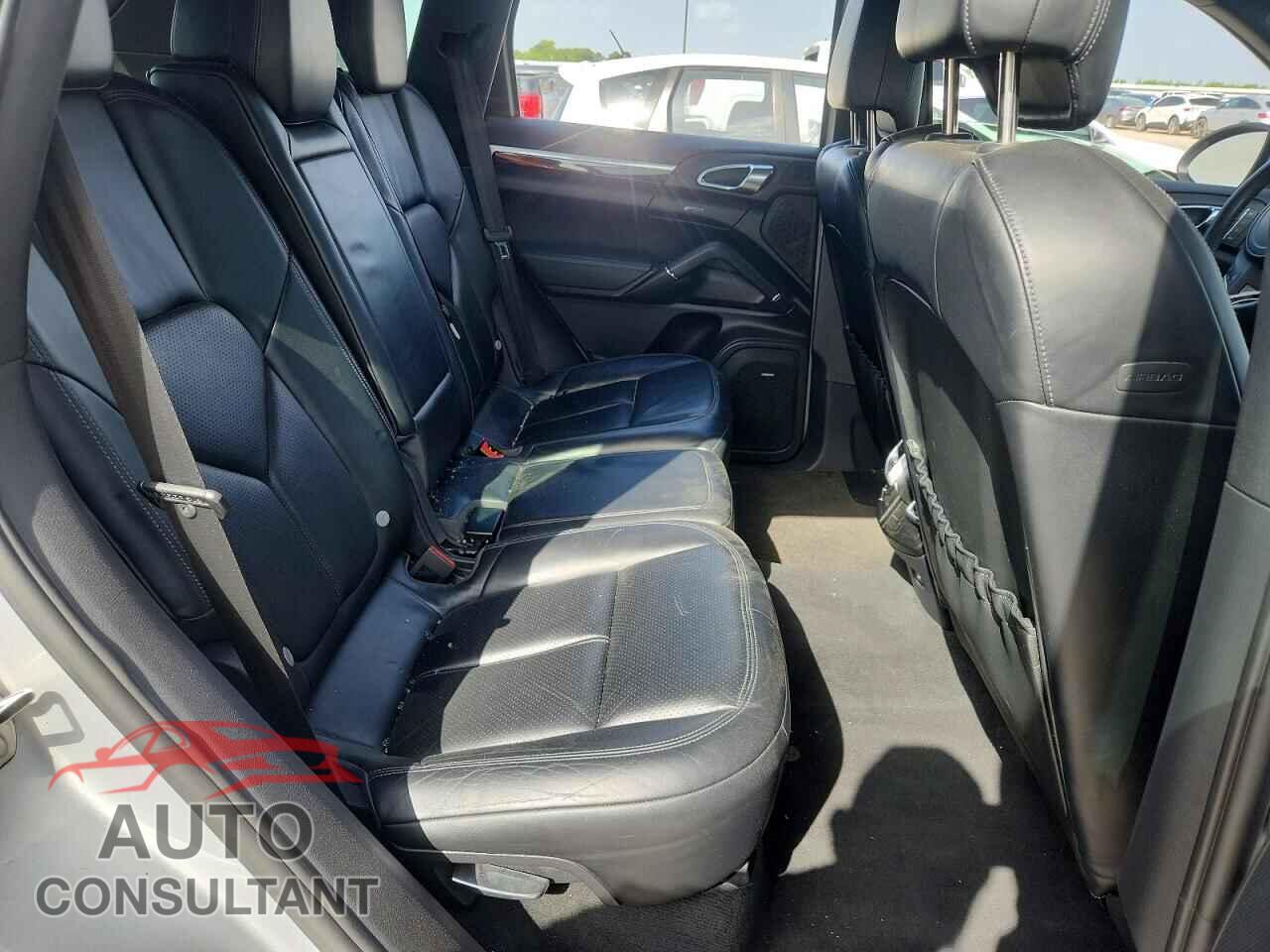 PORSCHE CAYENNE 2012 - WP1AA2A21CLA01088