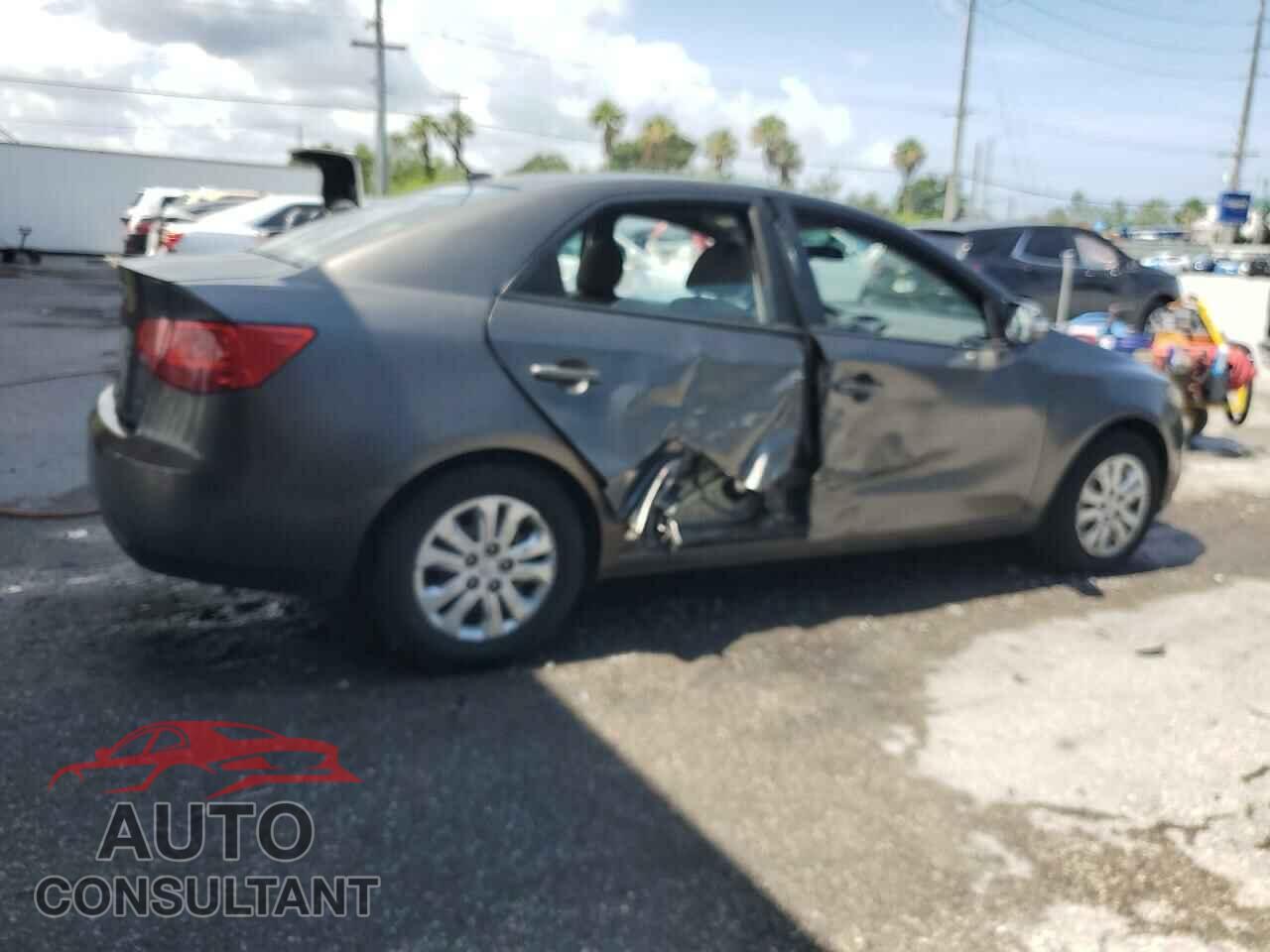 KIA FORTE 2010 - KNAFU4A20A5295544