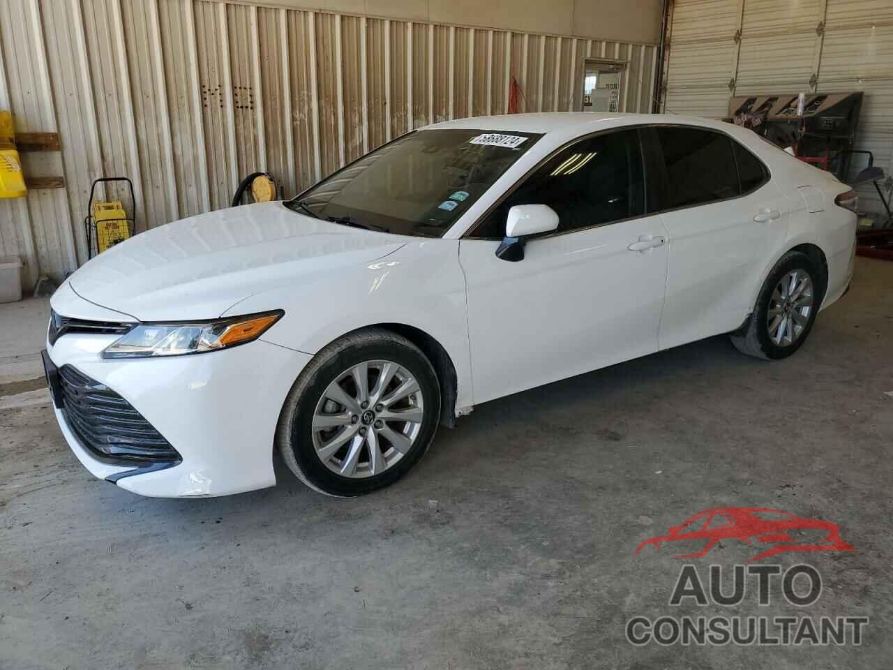 TOYOTA CAMRY 2018 - 4T1B11HK0JU571110