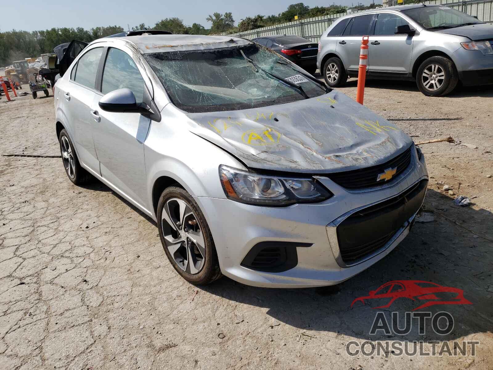 CHEVROLET SONIC 2017 - 1G1JF5SB1H4124547