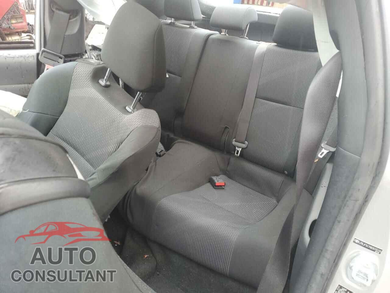 TOYOTA SCION 2011 - JTKJF5C7XB3015155