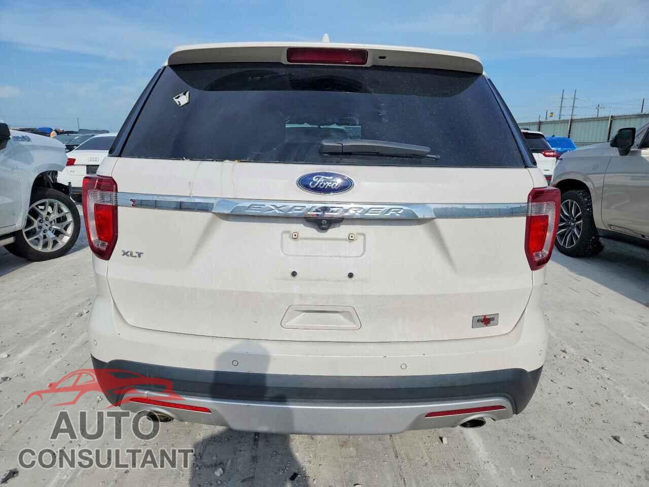 FORD EXPLORER 2017 - 1FM5K7D82HGC76252