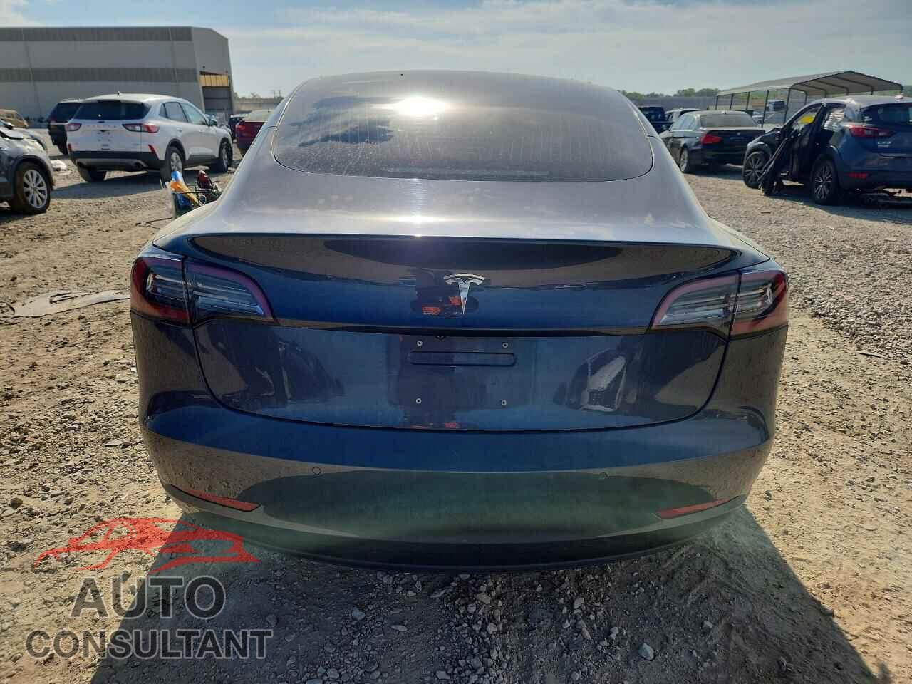 TESLA MODEL 3 2018 - 5YJ3E1EA4JF022012