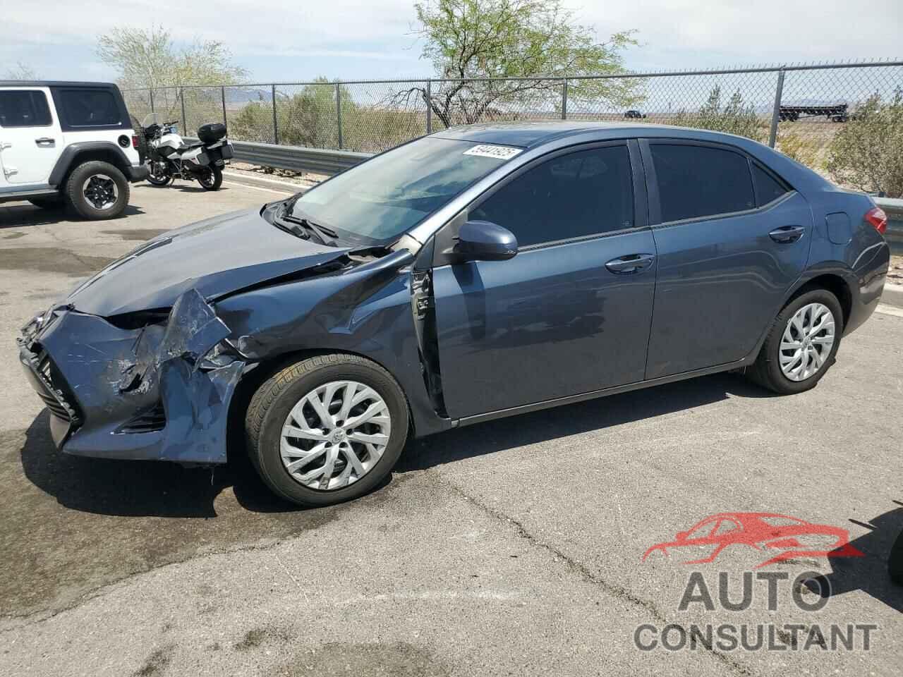 TOYOTA COROLLA 2018 - 5YFBURHE9JP800840