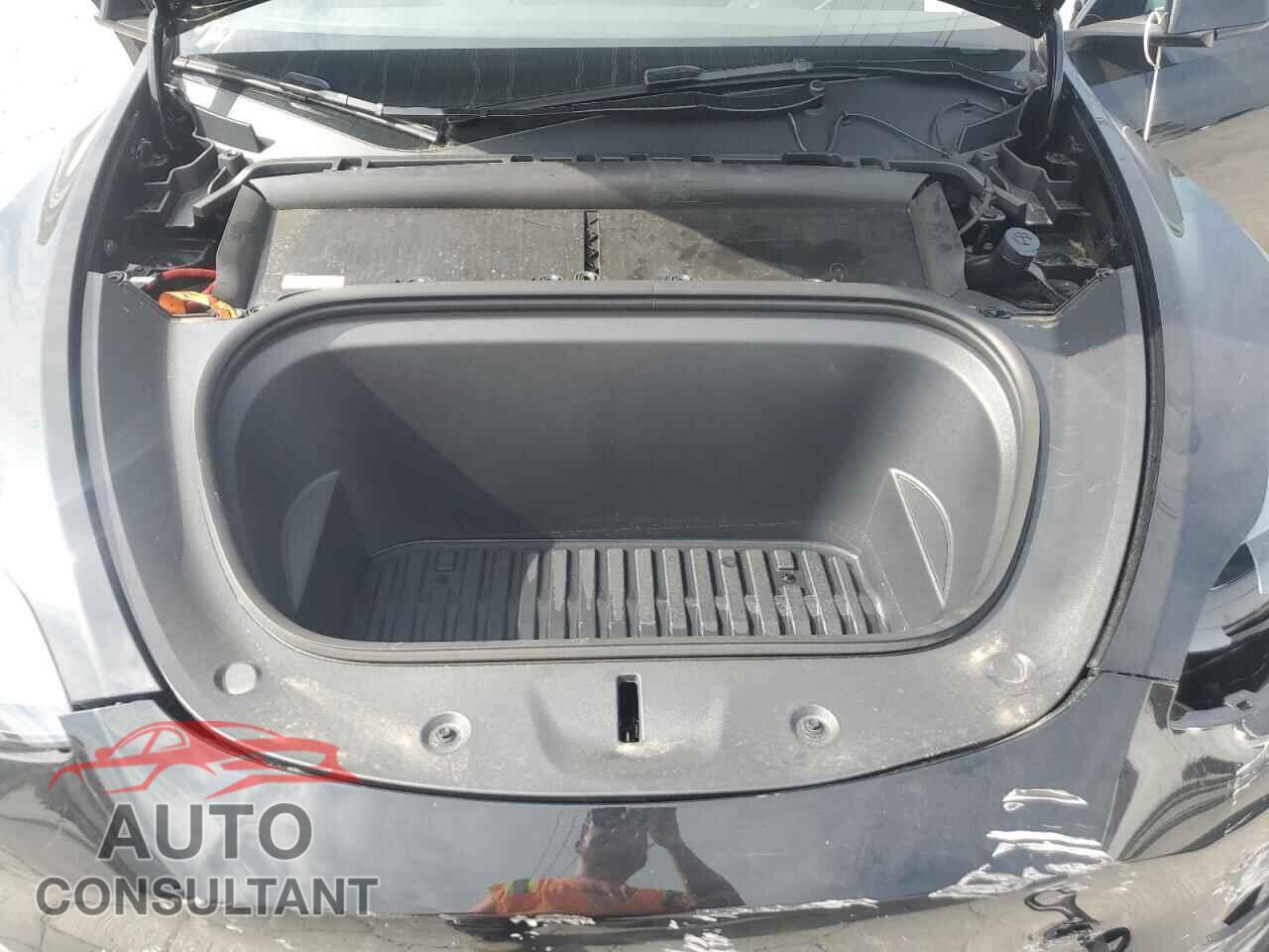 TESLA MODEL Y 2024 - 7SAYGDED0RF079172
