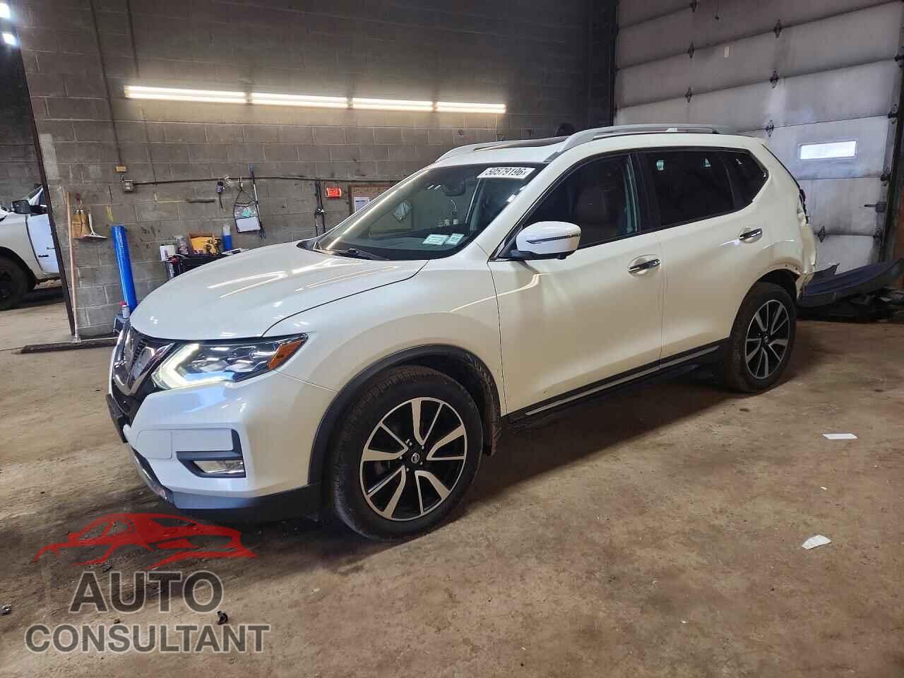 NISSAN ROGUE 2017 - 5N1AT2MVXHC858448