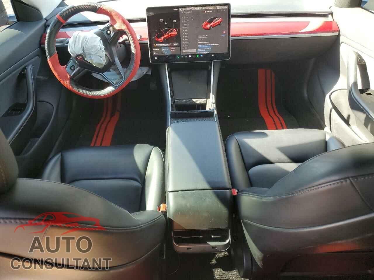 TESLA MODEL 3 2018 - 5YJ3E1EA2JF049533