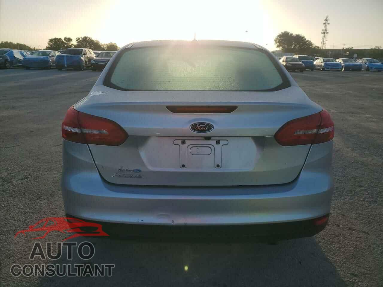 FORD FOCUS 2017 - 1FADP3E22HL282361