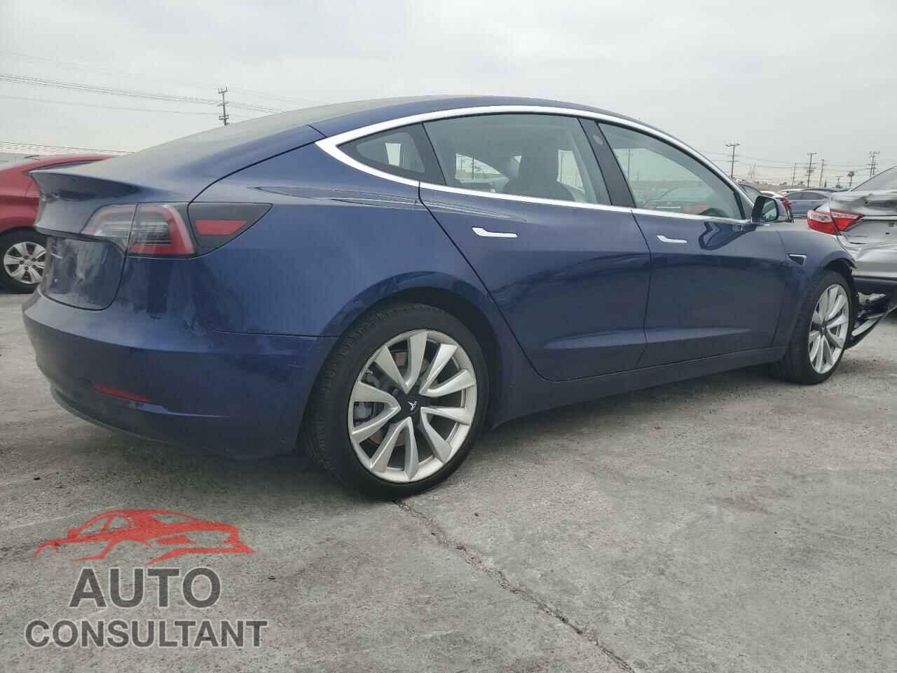 TESLA MODEL 3 2018 - 5YJ3E1EA1JF059938