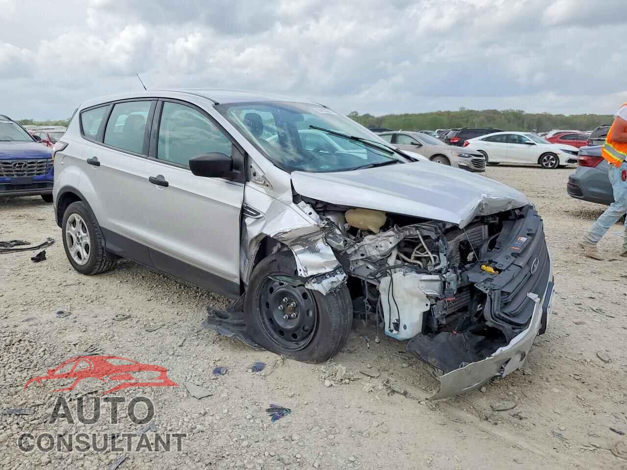 FORD ESCAPE 2018 - 1FMCU0F75JUB87781