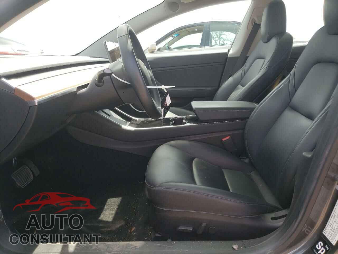 TESLA MODEL 3 2019 - 5YJ3E1EA1KF400384