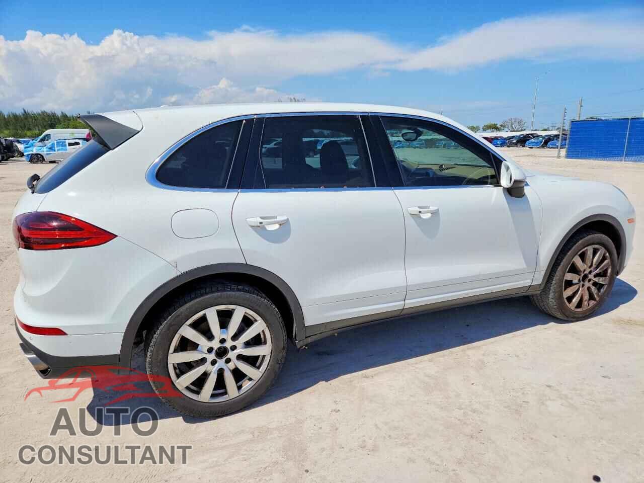 PORSCHE CAYENNE 2016 - WP1AA2A23GKA08605