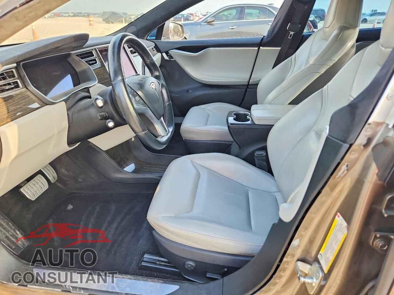 TESLA MODEL S 2015 - 5YJSA1E42FF115359