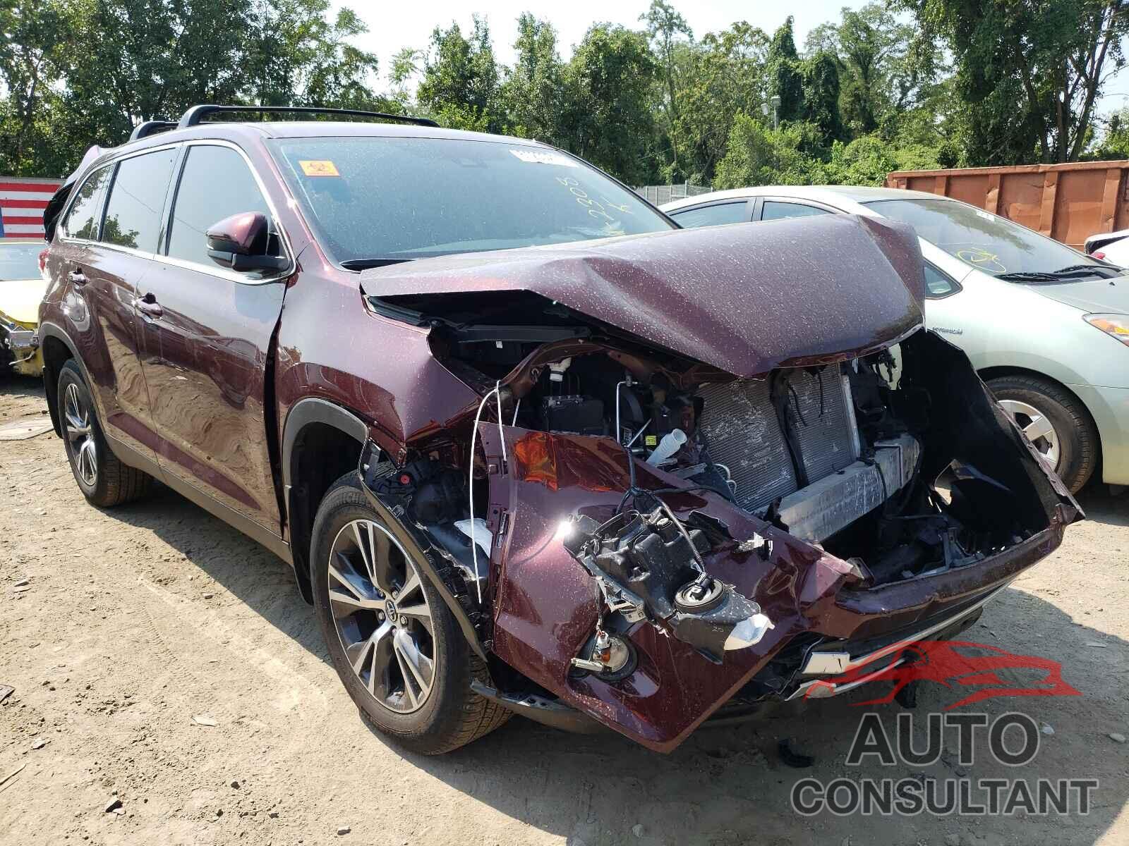 TOYOTA HIGHLANDER 2019 - 5TDBZRFH0KS708829