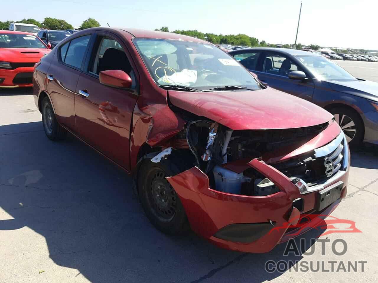 NISSAN VERSA 2019 - 3N1CN7AP7KL856200