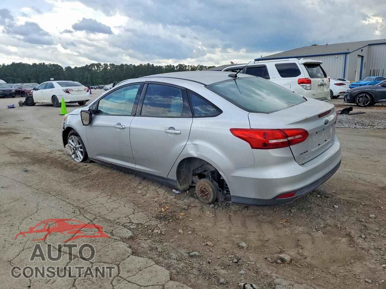 FORD FOCUS 2015 - 1FADP3F29FL365362