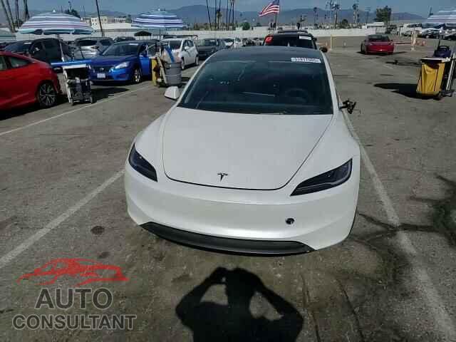 TESLA MODEL 3 2024 - 5YJ3E1EA4RF786437