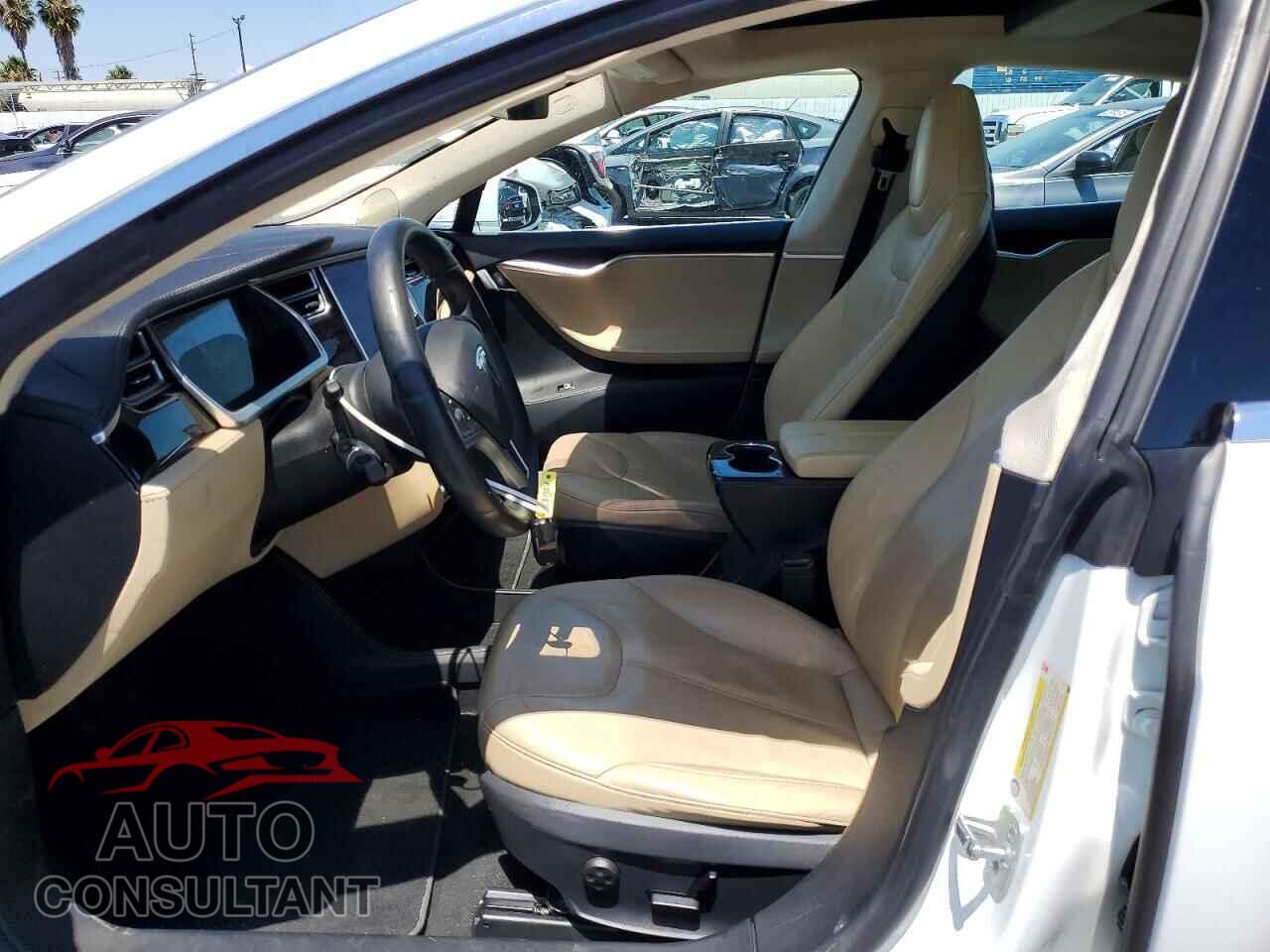 TESLA MODEL S 2013 - 5YJSA1CG8DFP23087