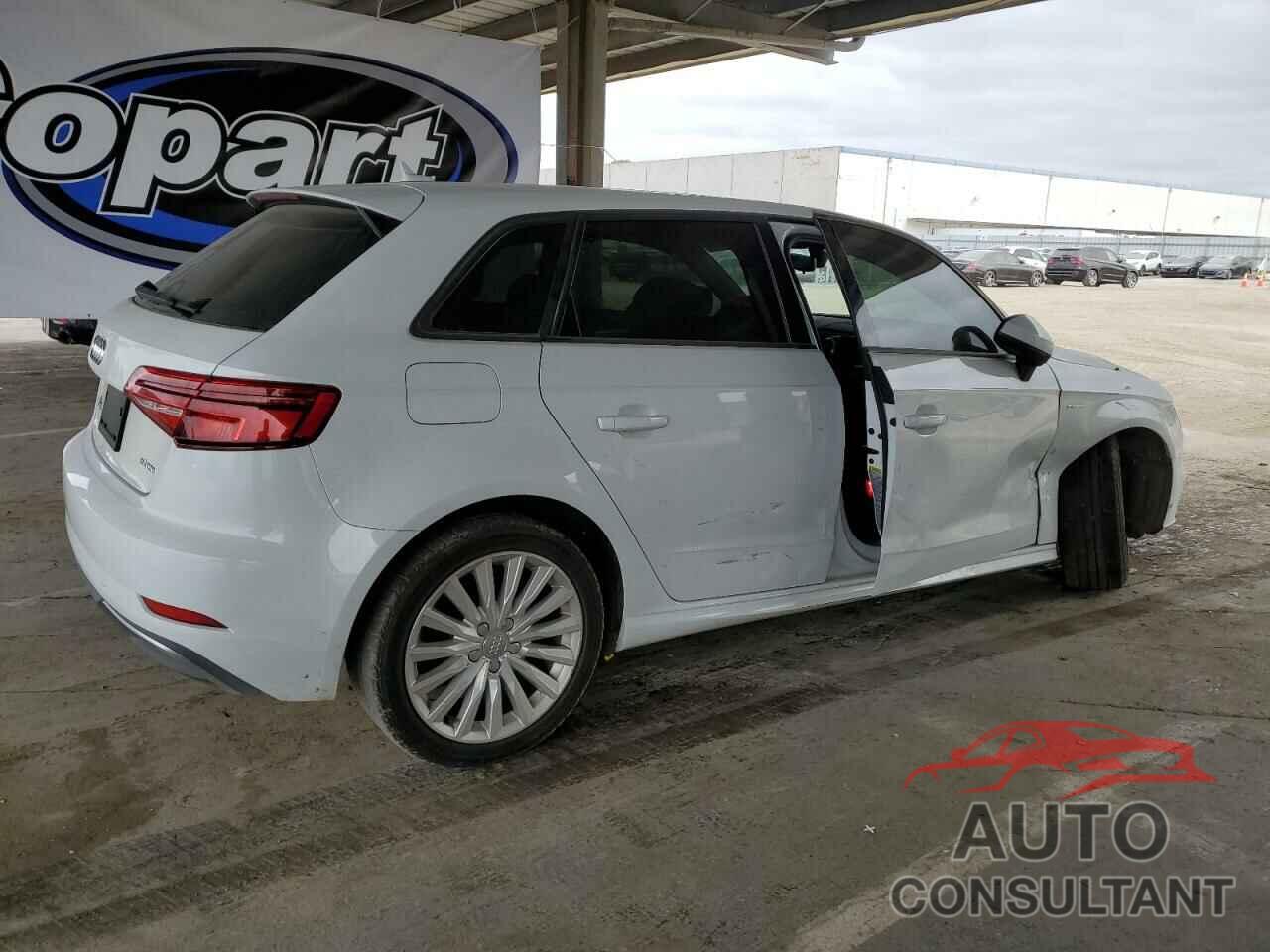 AUDI A3 2017 - WAUUPBFF6HA107710