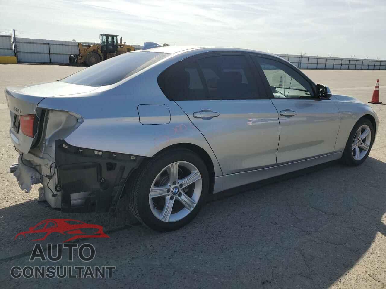BMW 3 SERIES 2013 - WBA3A5G59DNP21626