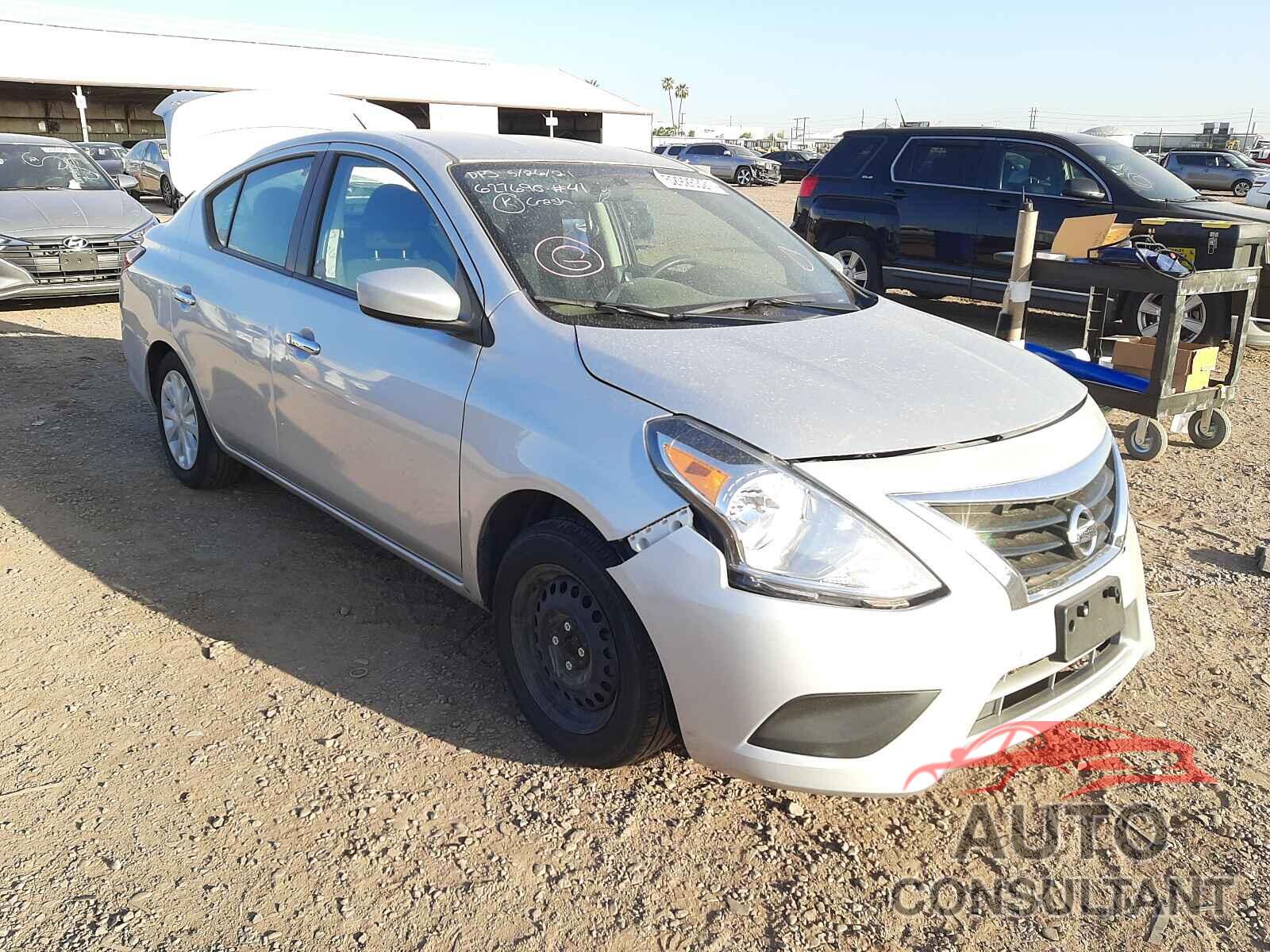 NISSAN VERSA 2018 - 3N1CN7AP7JK406888