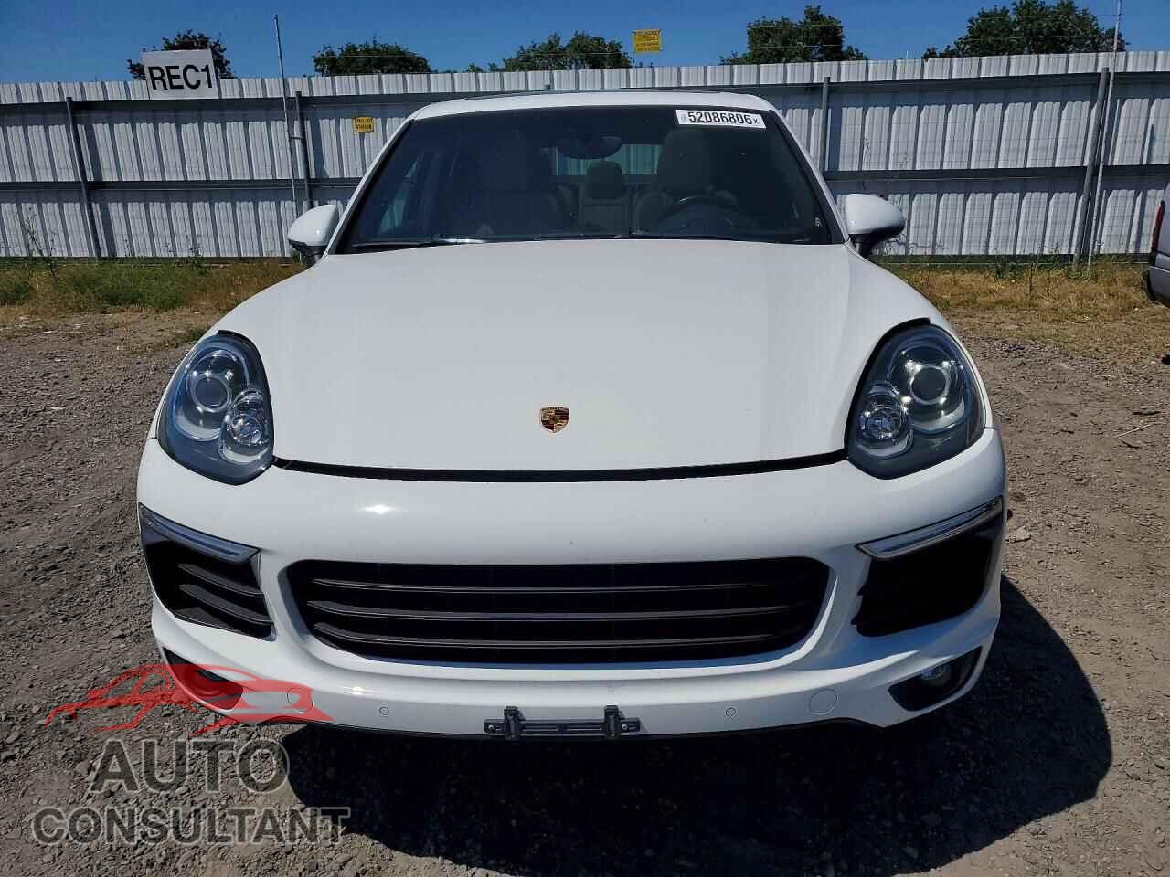 PORSCHE CAYENNE 2016 - WP1AA2A21GLA06426