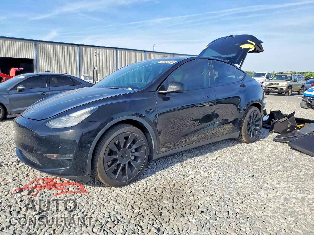 TESLA MODEL Y 2021 - 5YJYGAEE5MF188384