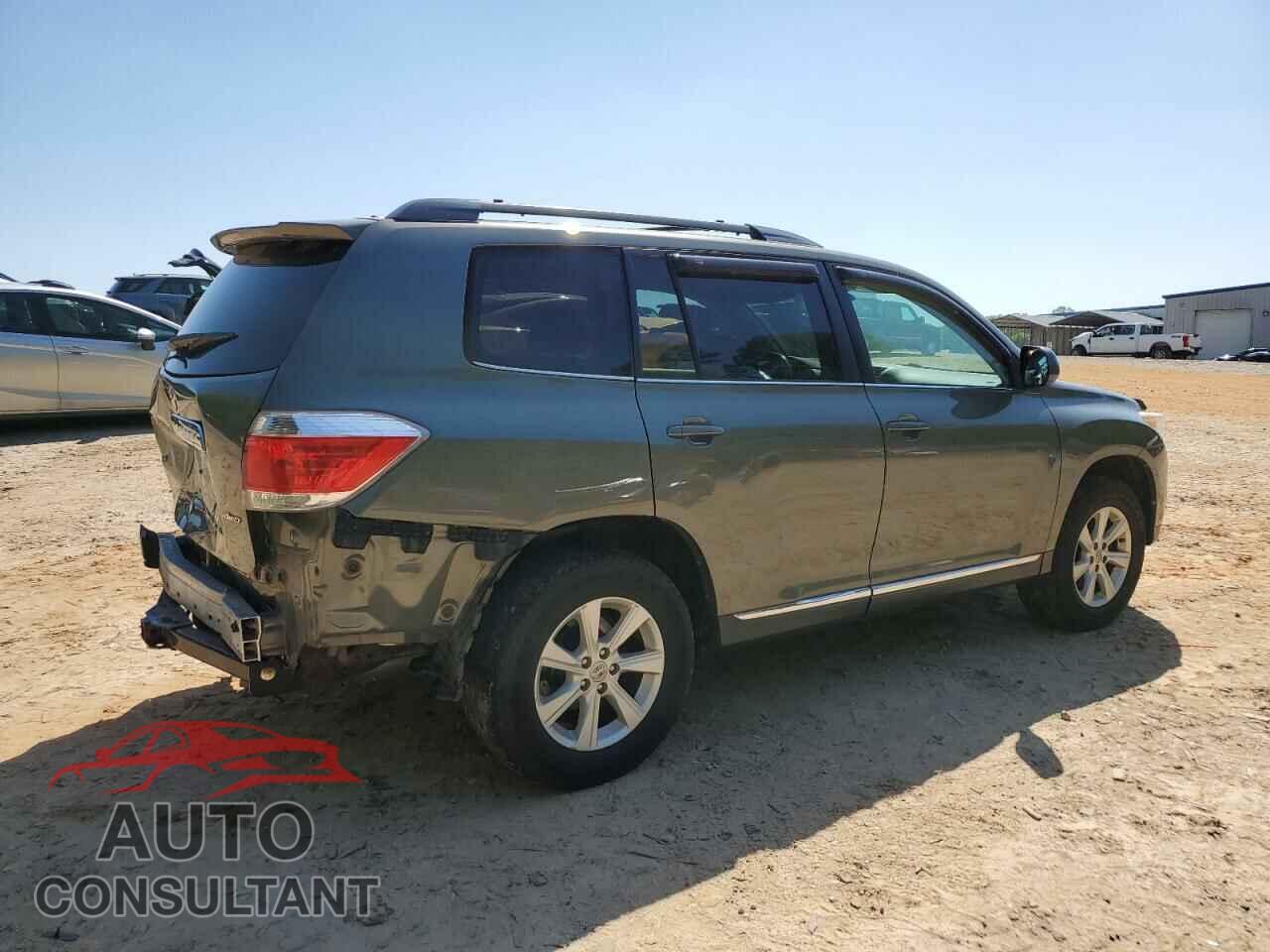 TOYOTA HIGHLANDER 2011 - 5TDBK3EHXBS049127