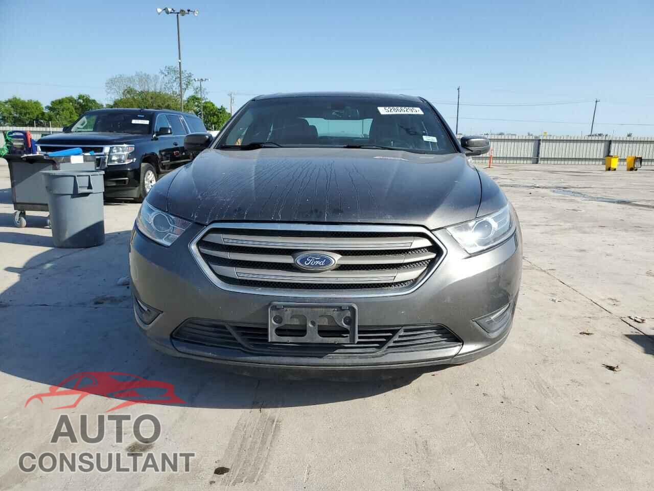 FORD TAURUS 2017 - 1FAHP2E90HG135148