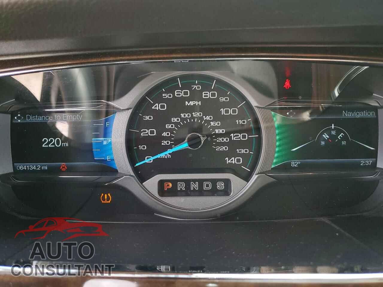 FORD TAURUS 2018 - 1FAHP2J89JG128668