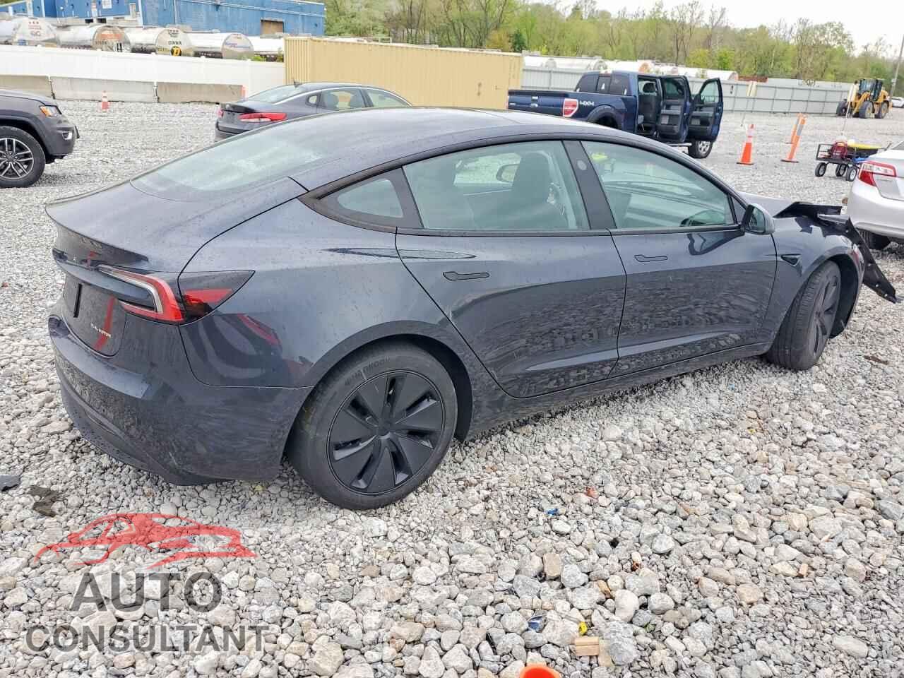TESLA MODEL 3 2024 - 5YJ3E1EB5RF754539