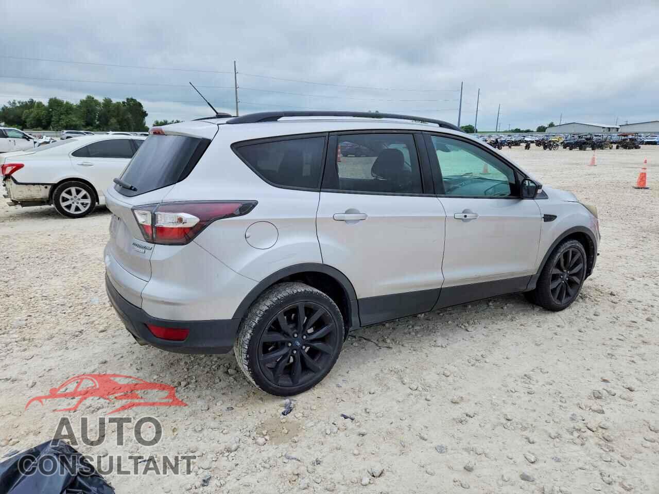 FORD ESCAPE 2017 - 1FMCU0JD0HUB21338