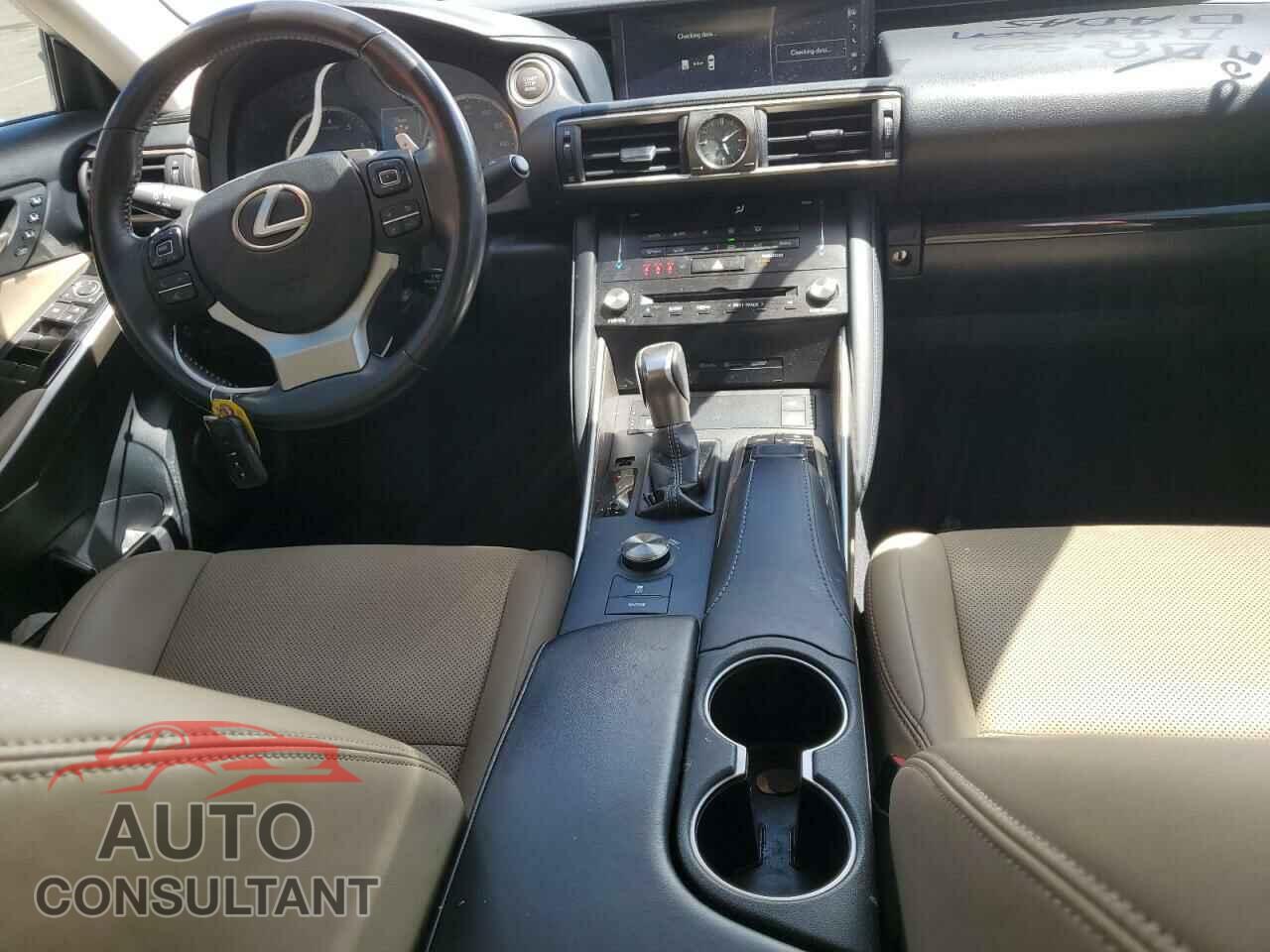 LEXUS IS 2018 - JTHBA1D20J5065022