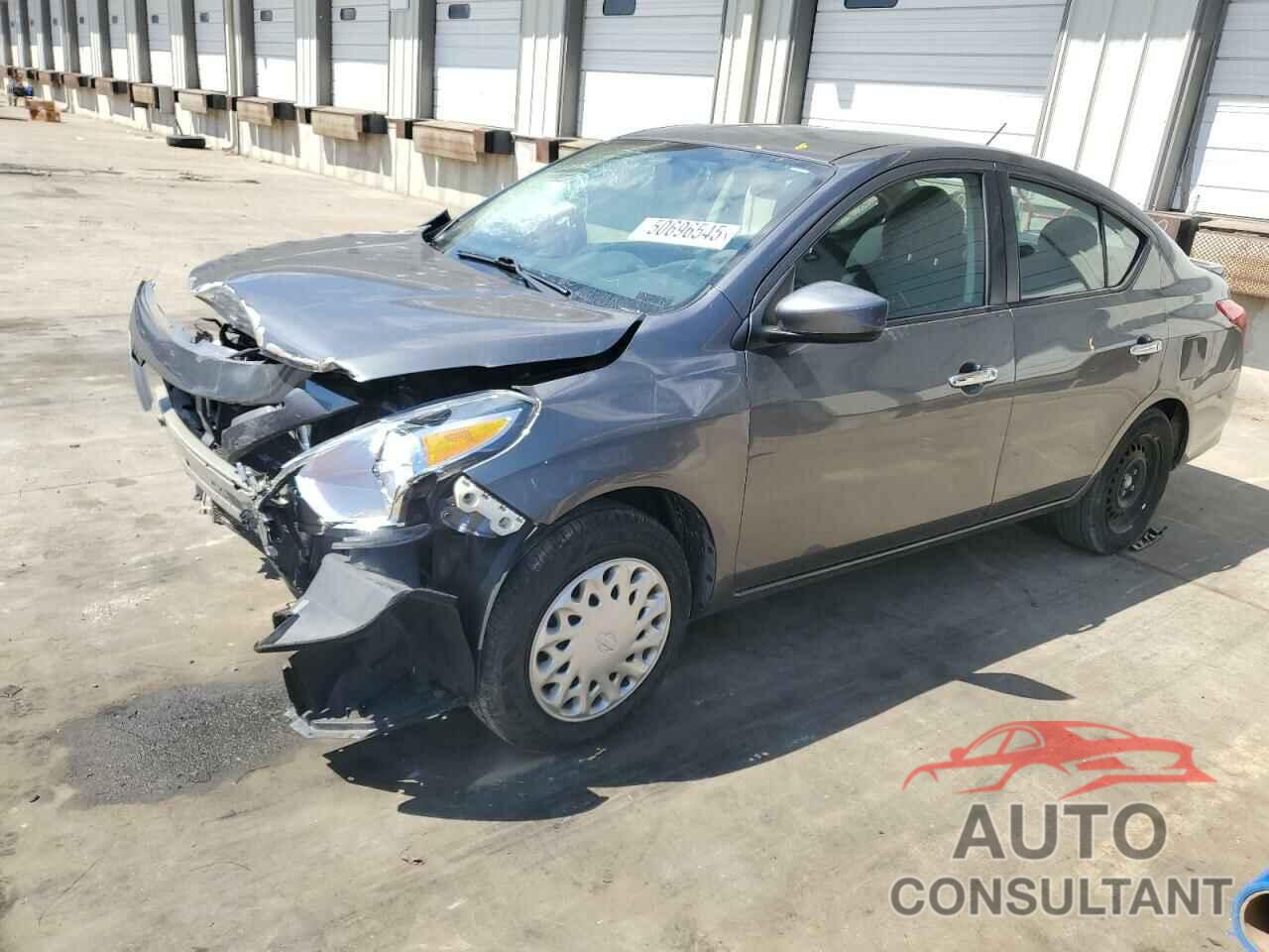 NISSAN VERSA 2018 - 3N1CN7AP0JL879364