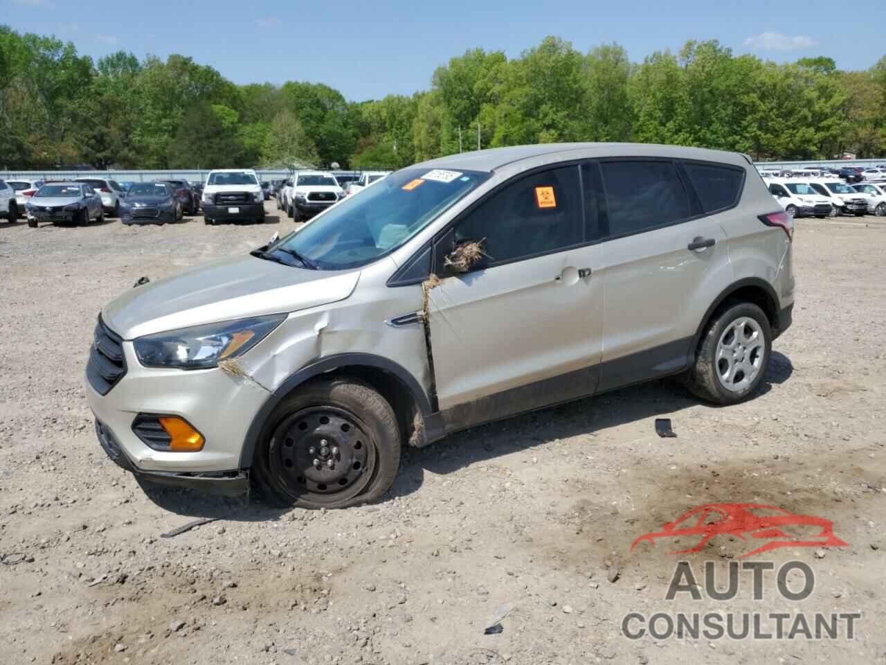 FORD ESCAPE 2018 - 1FMCU0F70JUD00276