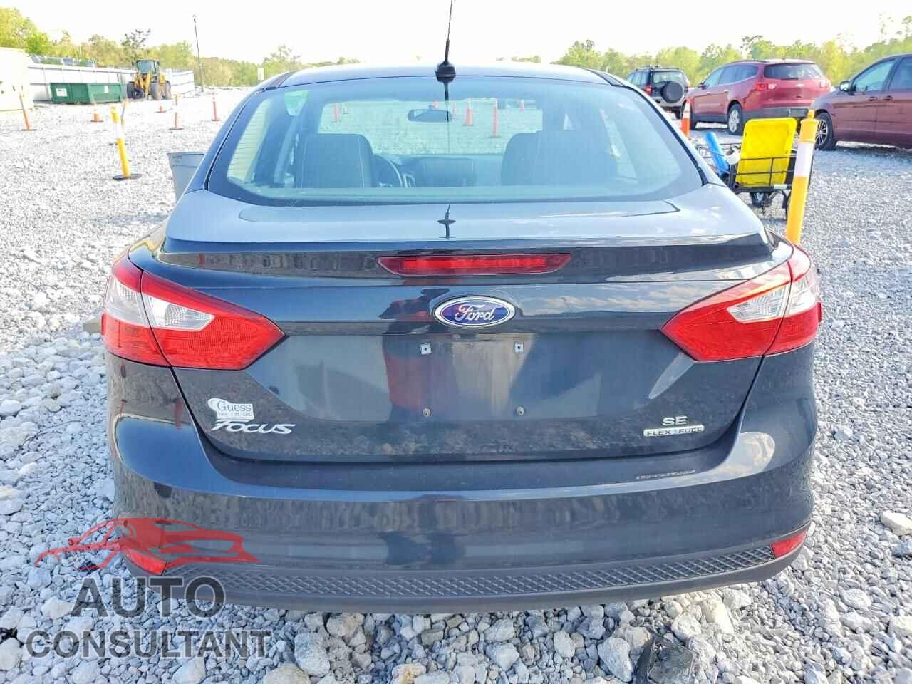 FORD FOCUS 2014 - 1FADP3F29EL357826
