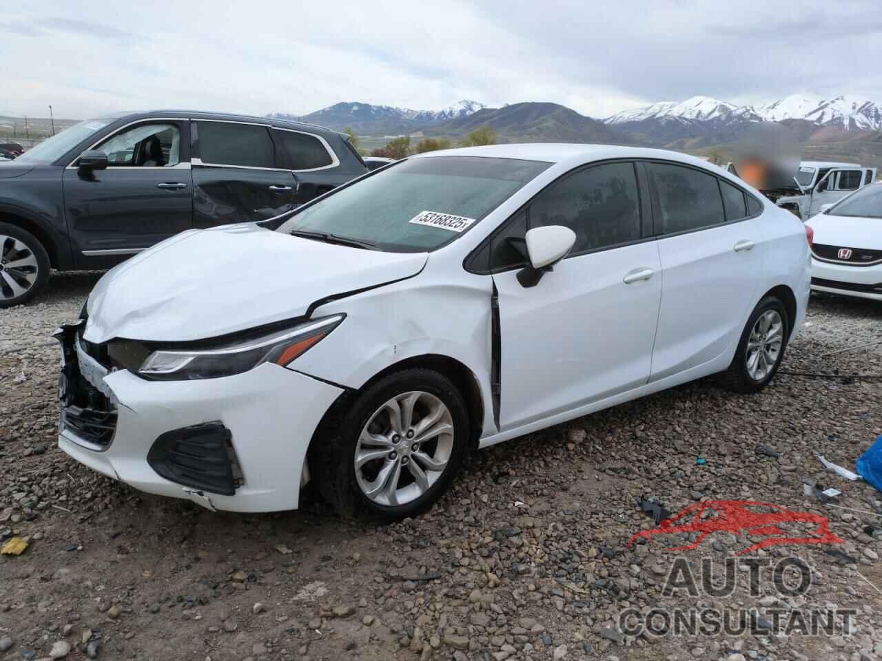 CHEVROLET CRUZE 2019 - 1G1BE5SM2K7147365
